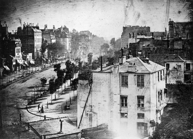 Boulevard du Temple, Parigi - Dagherrotipo di Louis Daguerre.