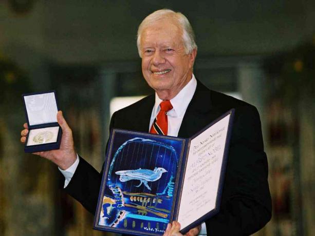 Jimmy Carter accetta il premio Nobel per la pace, 2002