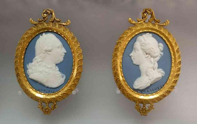 Wedgwood Cameo del re britannico George III e della regina Charlotte