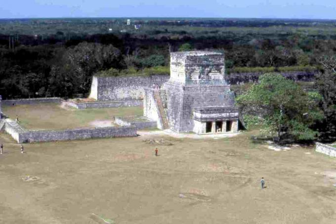 Great Ball Court e Temple of the Jaguars