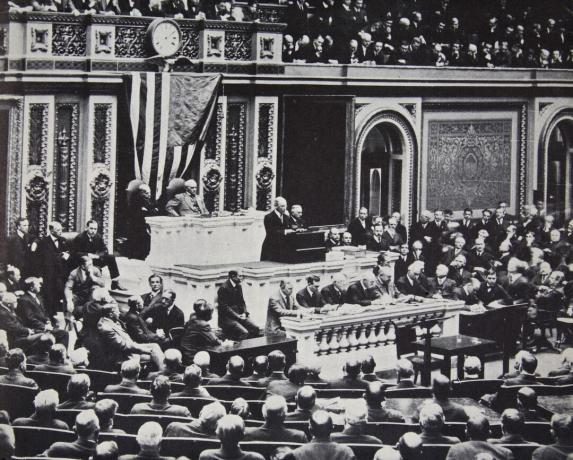 Il presidente Wilson al Congresso raccomandando agli Stati Uniti di entrare nella guerra contro la Germania nel 1917