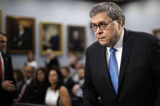 Fotografia del procuratore generale americano William Barr che testimonia al comitato degli stanziamenti della Camera