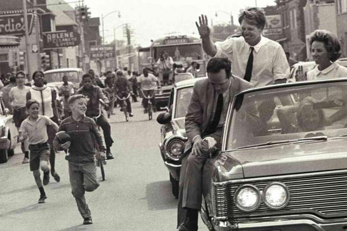 foto della campagna di Robert Kennedy a Detroit