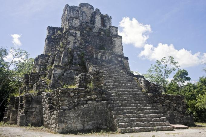 Torre dedicata a Ix Chel, Riserva della biosfera di Sian Ka'an nella Riviera Maya, in Messico
