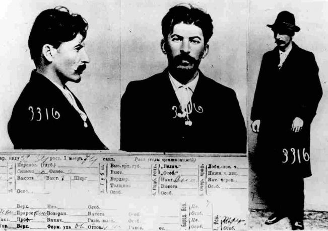 La carta di arresto del 1912 di Joseph Stalin