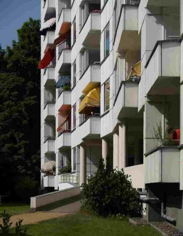 Foto di alloggi residenziali tedeschi contemporanei del 1957 di Alvar Aalto.