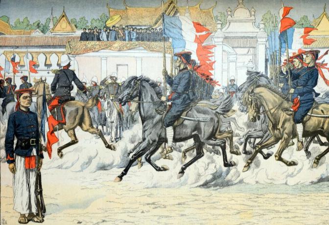 Processione di cavalleria indigena nell'Indo-Cina francese (Vietnam)