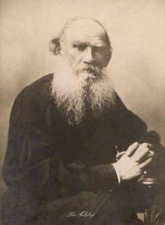 Ritratto in tonalità seppia di un vecchio Tolstoj