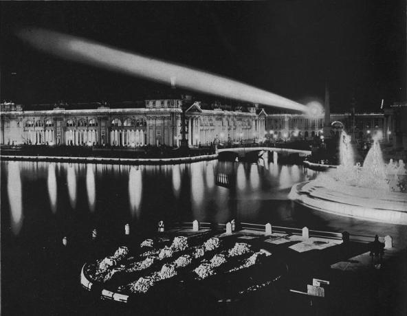 vista notturna della Fiera mondiale del 1893 a Chicago