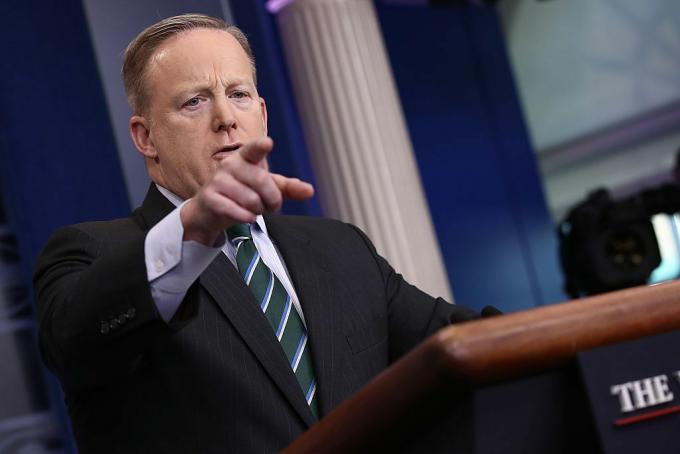 Il segretario stampa della Casa Bianca Sean Spicer